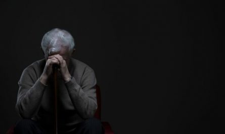 돌아가신 아버지에 대한 꿈을 꿀 때의 15가지 영적 의미