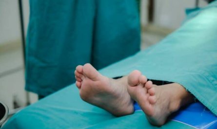 아빠가 죽는 꿈을 꿀 때의 9가지 영적 의미